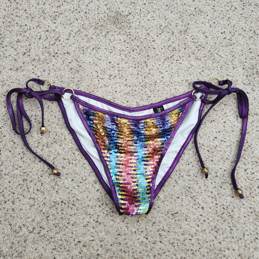 Frederick's of Hollywood sexy bikini bottoms